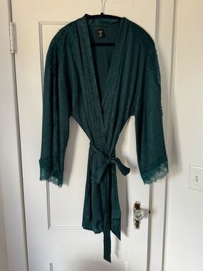 Victorias Secret Short Robe